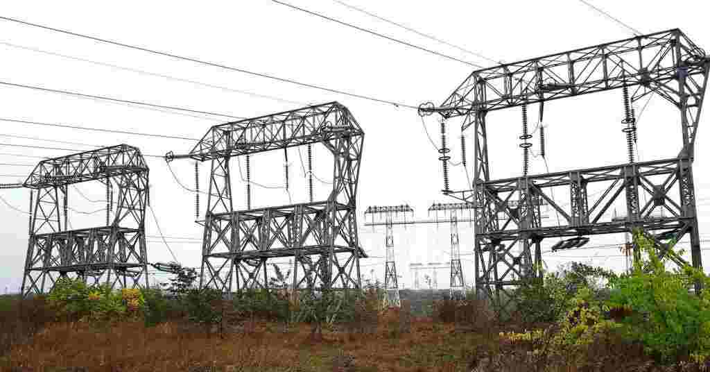 Через негоду в Україні знеструмлені 710 населених пунктів — Міненерго Через негоду в Україні знеструмлені 710 населених пунктів — Міненерго