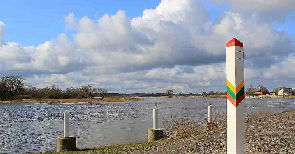 Литва почала укріплювати кордон із Калінінградською областю РФ