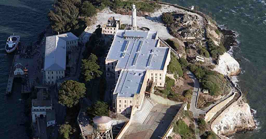 Трамп доручив відновити роботу в’язниці Алькатрас