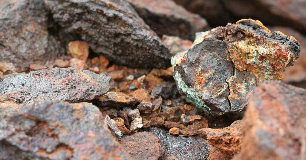 Метали та рідкісноземельні мінерали стали зброєю через війну в Україні – FT