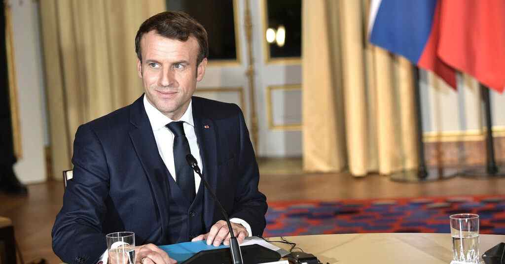 Макрон натякає, що хоче залишитися у політиці після завершення президентського терміну