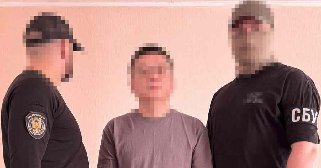 СБУ затримала громадян Китаю, які намагалися викрасти секретну документацію “Нептунів”