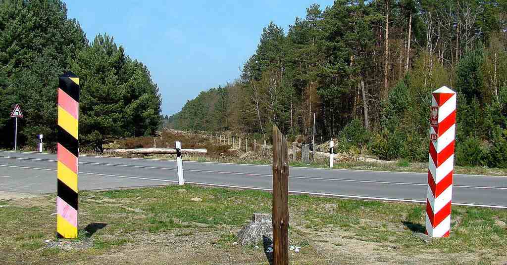 Польща відновлює контроль на кордонах з Німеччиною та Литвою через мігрантів