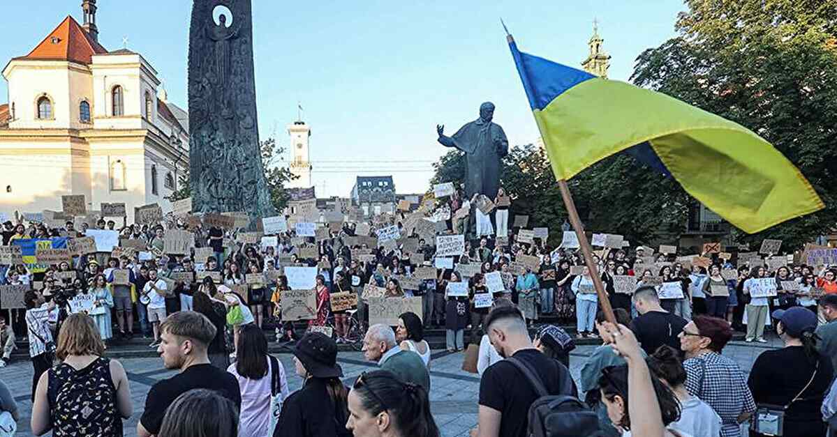 В Україні четвертий день акції протесту проти скандального закону про НАБУ та САП