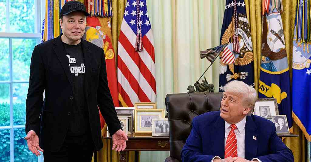 Маск неочікувано похвалив Трампа на тлі натяків про депортацію