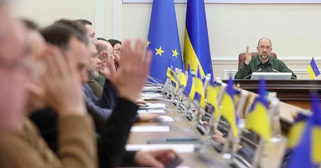 Кабмін не підтримав призначення Цивінського на посаду директора ВЕБ Кабмін не підтримав призначення Цивінського на посаду директора ВЕБ