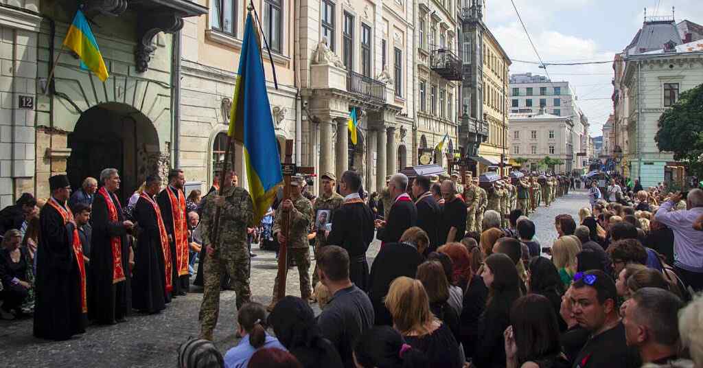 В Україні розпочали поховання полонених, загиблих при катастрофі Іл-76 у Росії