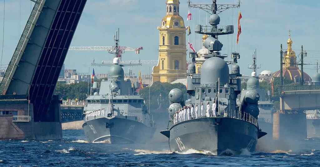 ЦПД: У Росії раптово скасували головний військово-морський парад ЦПД: У Росії раптово скасували головний військово-морський парад