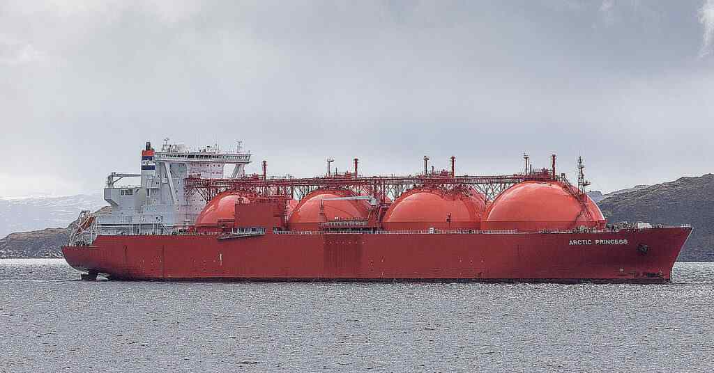 ЄС зняв санкції з японських суден після зобов’язань не возити газ із заводу РФ