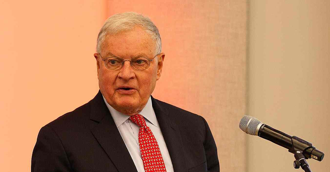 Спецпредставник США Келлог вшанував загиблих від війни дітей Спецпредставник США Келлог вшанував загиблих від війни дітей