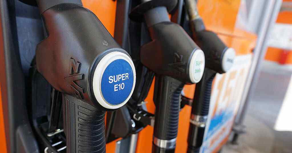 Ціни на пальне в Україні знову дорожчають: експерт пояснив причину