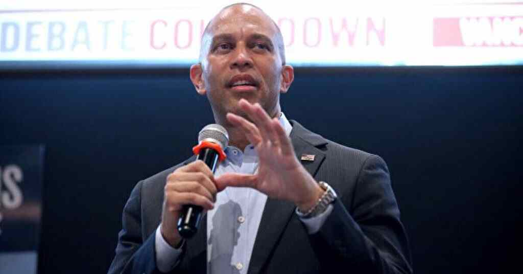 Лідер демократів у США затримав голосування за закон Трампа 8-годинною промовою