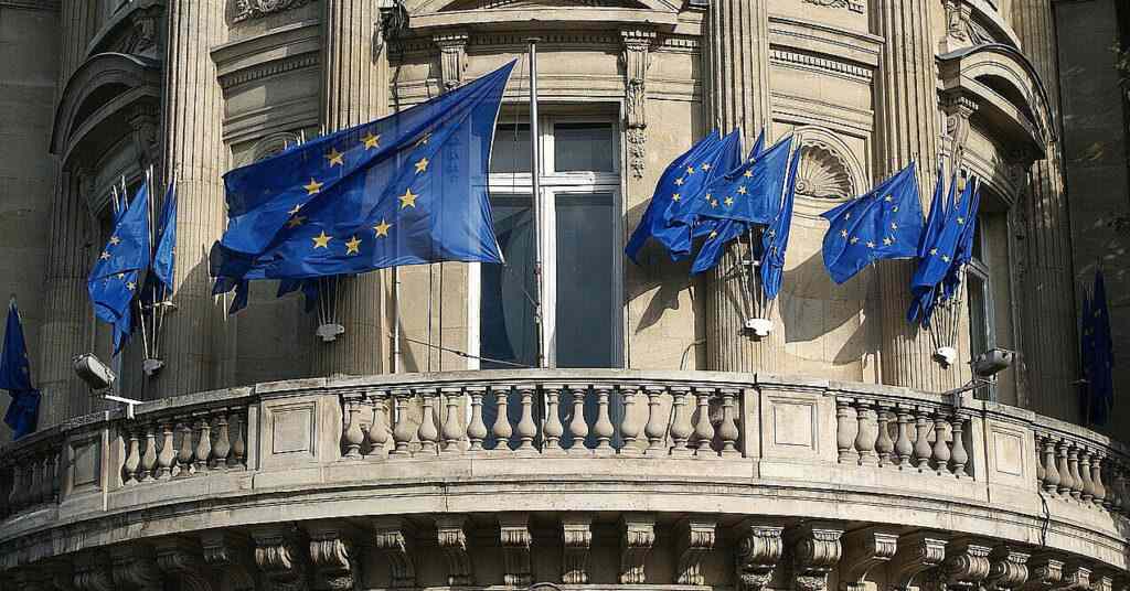 Європарламент вимагає від Угорщини та Словаччини припинити блокувати санкції проти РФ