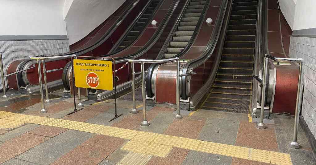 У метро Києва побили жінку за проросійські гасла