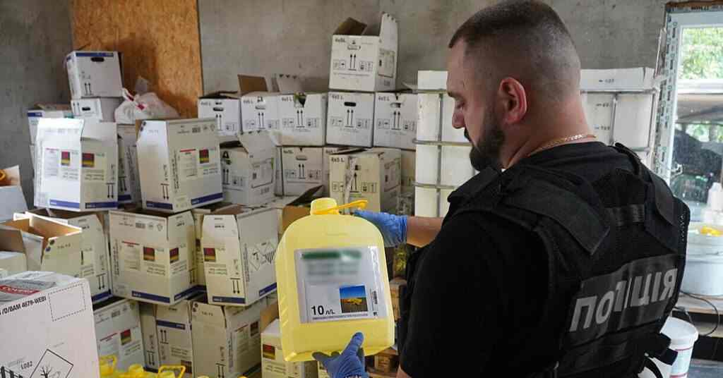 В Україні нелегально виготовляли агрохімічну продукцію, вилучено на 100 млн фальсифікату