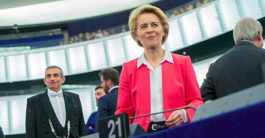Фон дер Ляєн заявила, що вотум недовіри проти неї ініціювали “антивакси і апологети Путіна” Фон дер Ляєн заявила, що вотум недовіри проти неї ініціювали “антивакси і апологети Путіна”