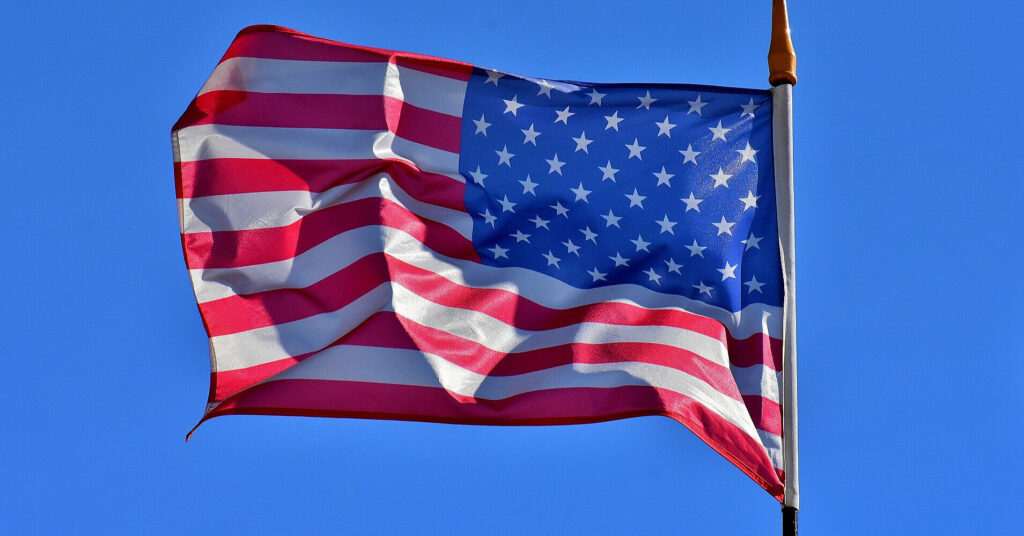 Мінюст США звільнив десятки слідчих, які вели справи проти Трампа – ЗМІ