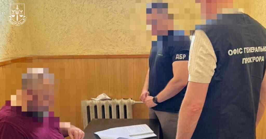 Експосадовця Міноборони, який допомагав Гринкевичам, підозрюють у службовій недбалості