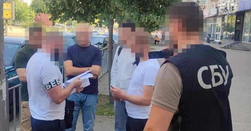 Ексдиректору МАУ оголосили підозру у несплаті податків