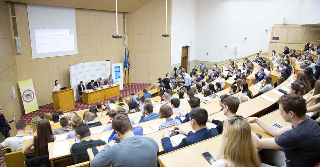 Для студентів-медиків і фармацевтів стане обов’язковою офіцерська підготовка