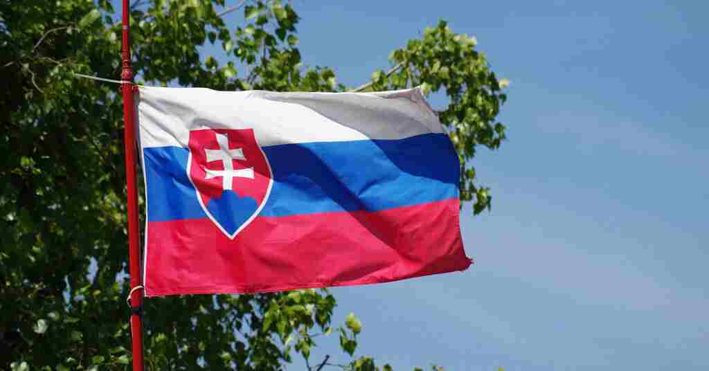 Словаччина відновила видачу туристичних віз росіянам Словаччина відновила видачу туристичних віз росіянам