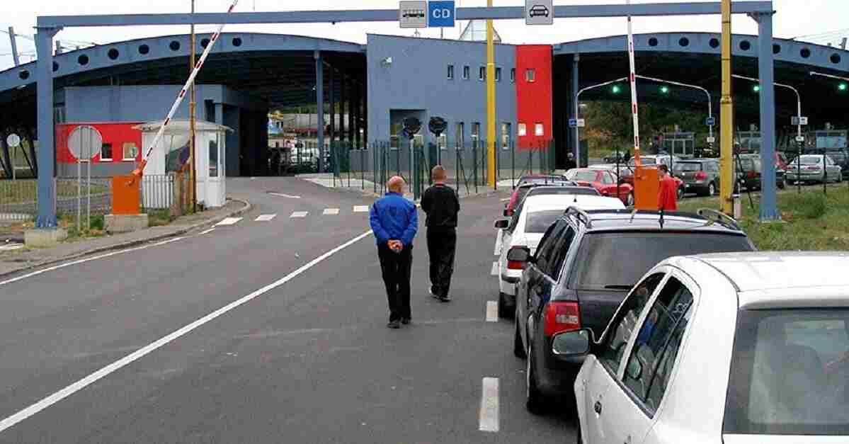 ЦПД опроверг фейк об анкетах для украинцев с вопросами о Бандере на въезде в Польшу