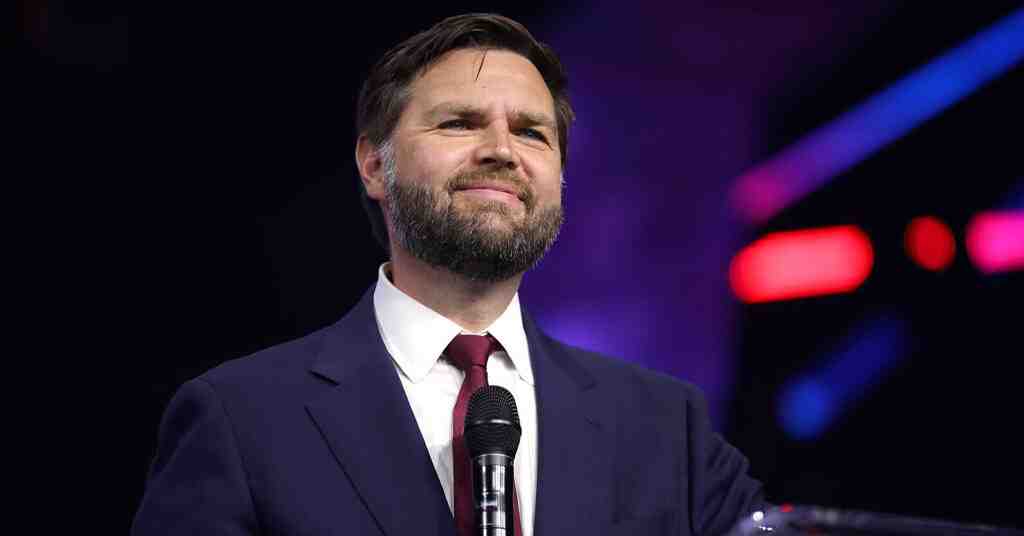 Венс заявив, що США “припиняють фінансування війни в Україні”