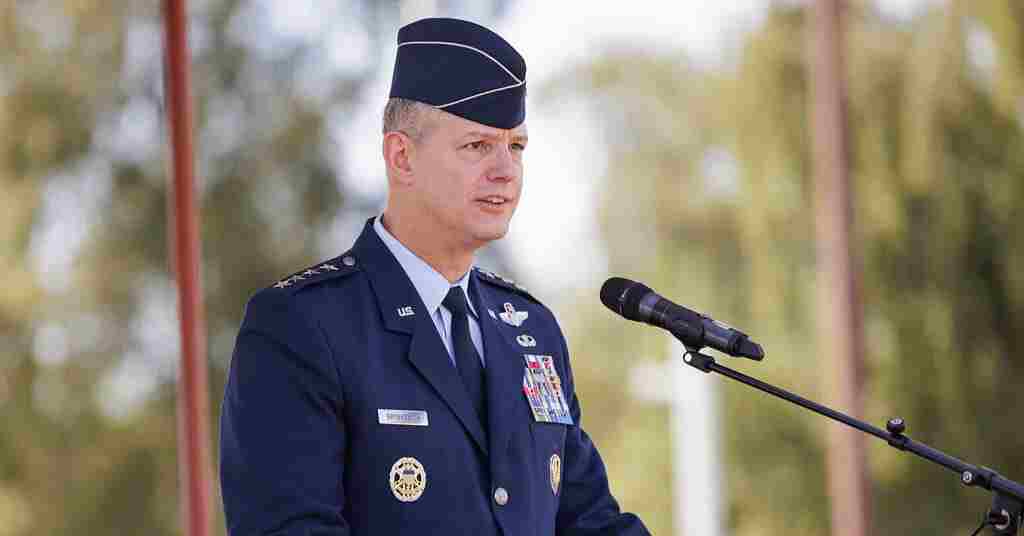 Миротворців в Україні може очолити командувач сил НАТО в Європі – ЗМІ Миротворців в Україні може очолити командувач сил НАТО в Європі – ЗМІ