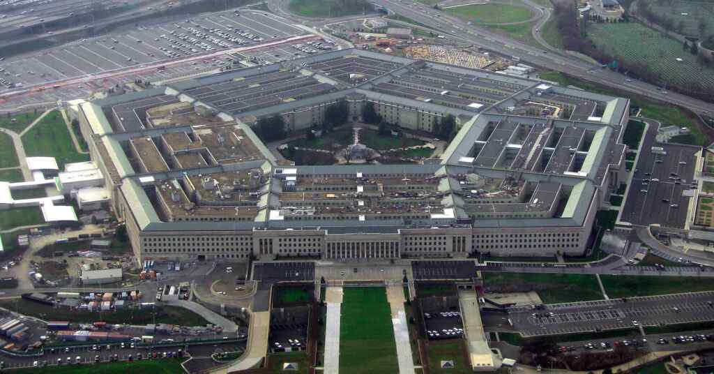 CNN: Пентагон отримав право залишати у США частину зброї, замовленої для України CNN: Пентагон отримав право залишати у США частину зброї, замовленої для України