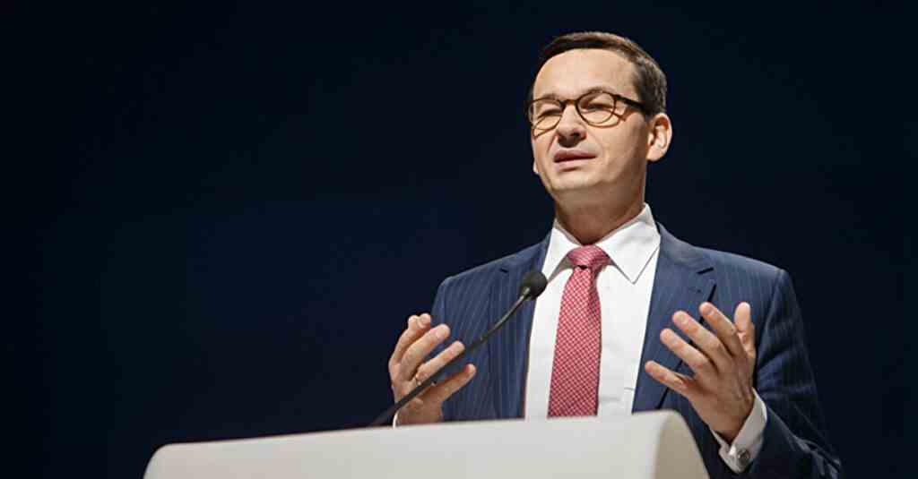 Експрем’єр Польщі закликав до депортацій за демонстрацію символіки УПА