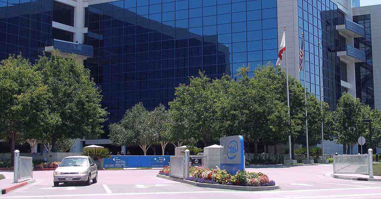 Адміністрація Трампа може придбати частку в Intel – Bloomberg Адміністрація Трампа може придбати частку в Intel – Bloomberg