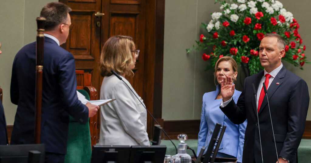 Новий президент Польщі офіційно заступив на посаду