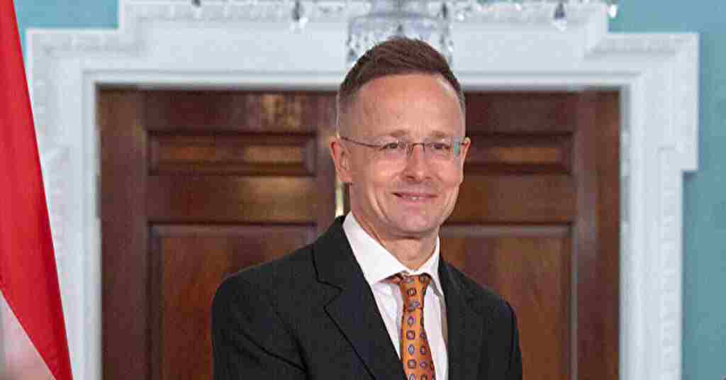 Сійярто чекає від України провокацію, щоб втягнути Угорщину у війну