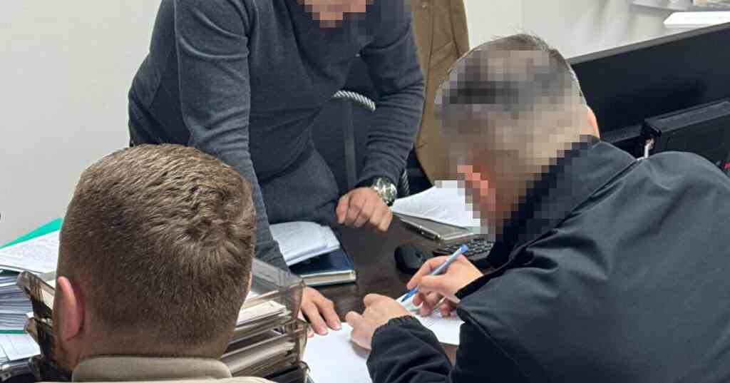 Під суд віддали посадовця ТЦК, якого звинувачують у “мобілізації на папері” 17 осіб