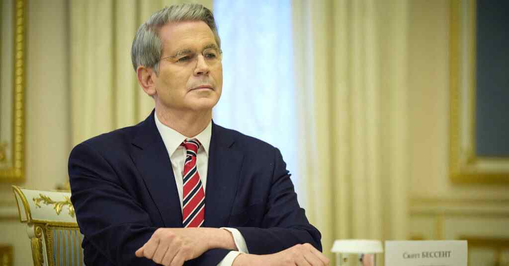 США продають зброю Європі для України з націнкою 10% – Бессент