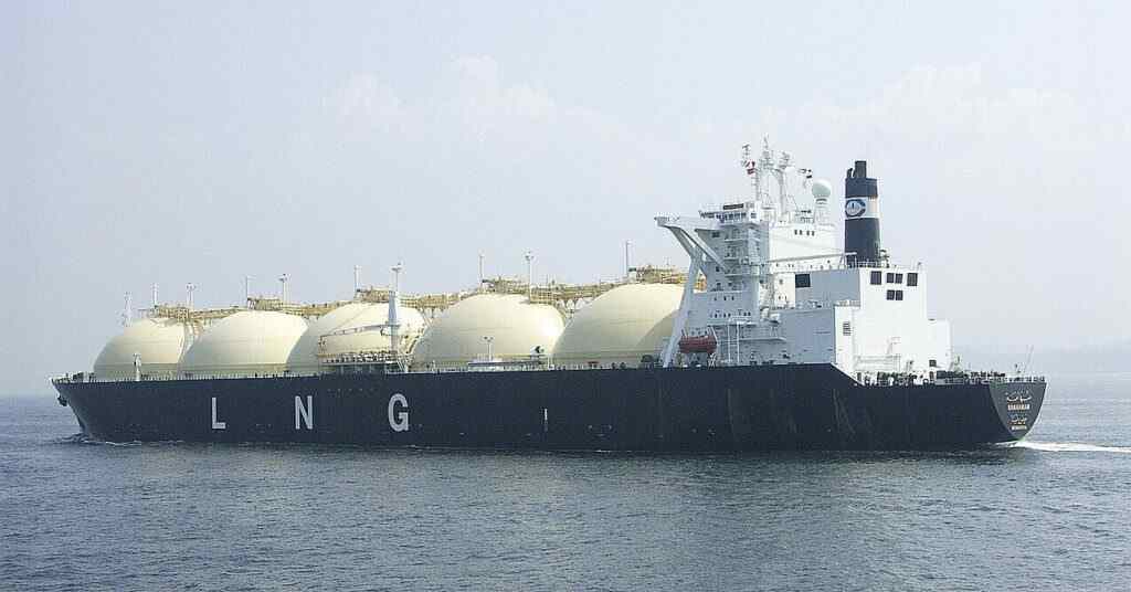 З підсанкційного російського заводу вирушили танкери з газом до Азії – Bloomberg