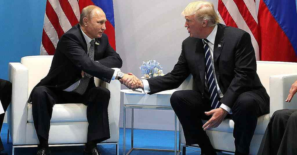 У Кремлі анонсували зустріч Путіна і Трампа: місце вже погодили