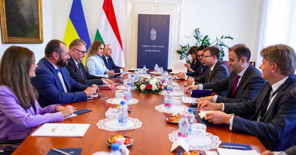 Качка прибув з візитом до Угорщини: обговорив євроінтеграцію України Качка прибув з візитом до Угорщини: обговорив євроінтеграцію України