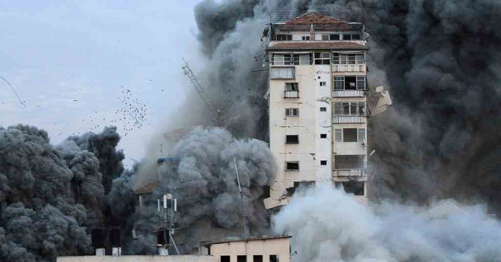 Ізраїль вдарив по лікарні на півдні Гази, загинули журналісти – CNN