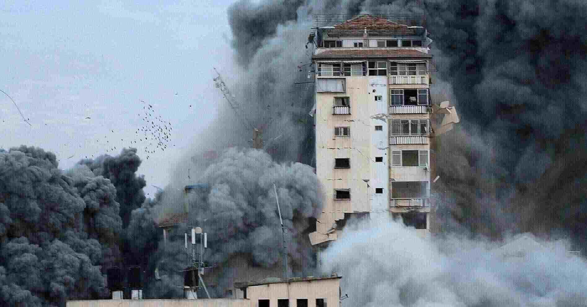 Ізраїль вдарив по лікарні на півдні Гази, загинули журналісти – CNN