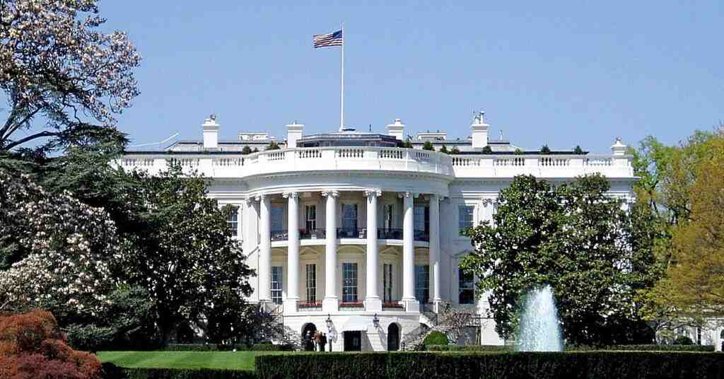 Білий дім працює над організацією зустрічі Трампа, Зеленського і Путіна – джерела