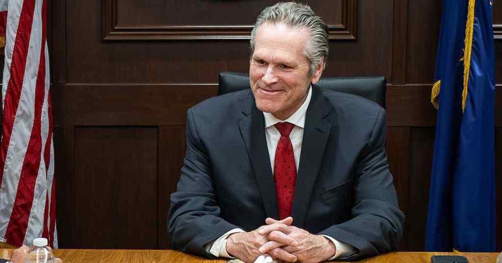 Губернатор Аляски готовий прийняти “історичну зустріч” Трампа і Путіна Губернатор Аляски готовий прийняти “історичну зустріч” Трампа і Путіна