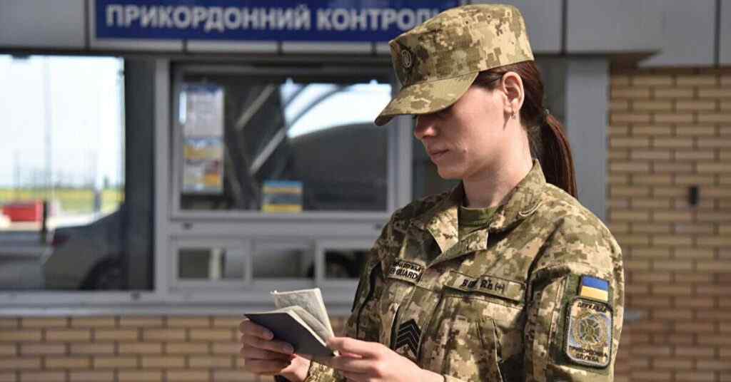 Прикордонники поки не фіксують ажіотажу через виїзд чоловіків 18-22 років Прикордонники поки не фіксують ажіотажу через виїзд чоловіків 18-22 років