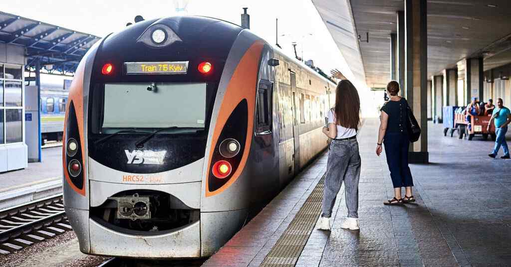 Квитки через “Дія.Підпис: кількість потягів зменшили