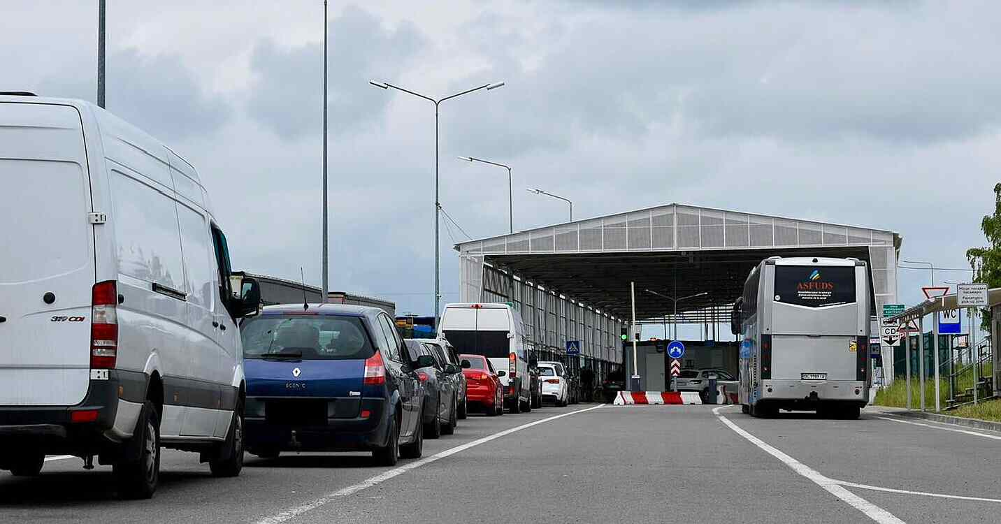 Уряд оновив правила перетину кордону для міжнародних перевізників