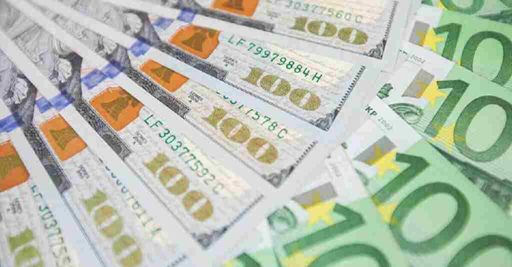 Українці збільшили купівлю готівкової валюти в банках на 30% – НБУ Українці збільшили купівлю готівкової валюти в банках на 30% – НБУ