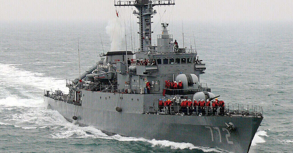 Південна Корея відкрила попереджувальний вогонь у бік судна КНДР Південна Корея відкрила попереджувальний вогонь у бік судна КНДР