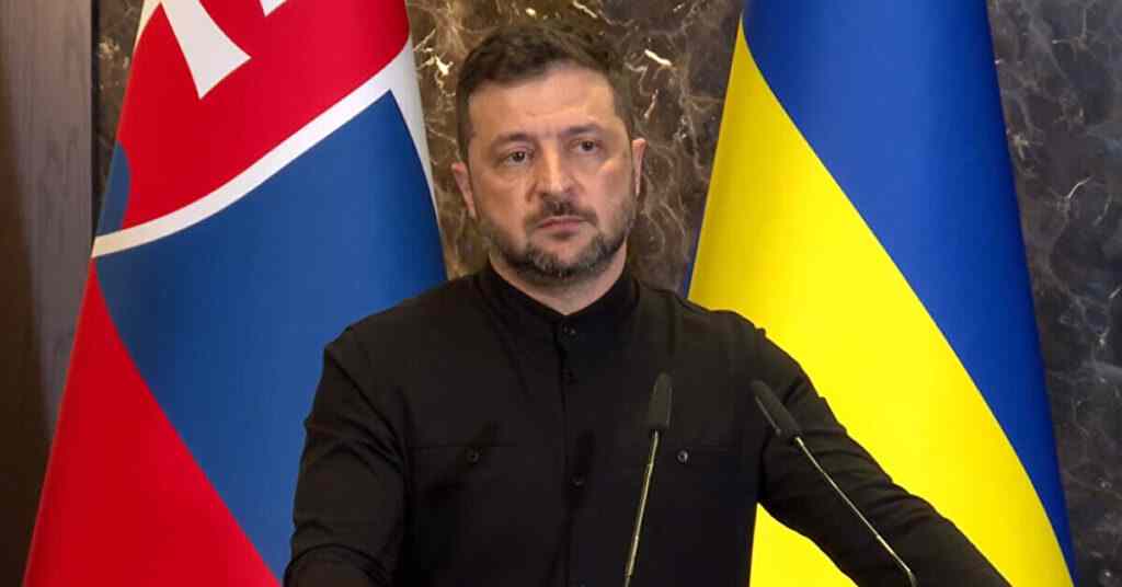 Зеленський про удари РФ по енергетиці: просто терпіти в темряві ніхто не буде