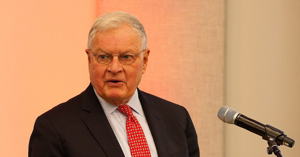 Келлог заявив, що Трамп дозволив Україні дальнобійні удари по території РФ Келлог заявив, що Трамп дозволив Україні дальнобійні удари по території РФ