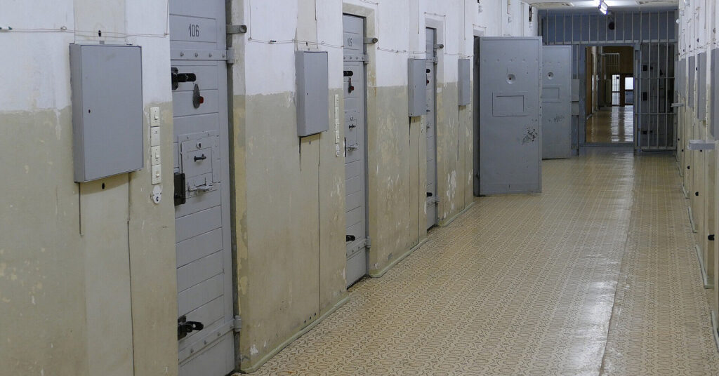 У Лук’янівському СІЗО помер експрацівник, обвинувачений у побитті до смерті в’язня